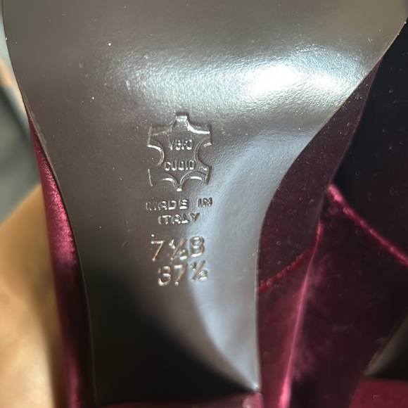 Burgundy velvet chunky high heel loafers with crystal flower at toe - Picture 5 of 9